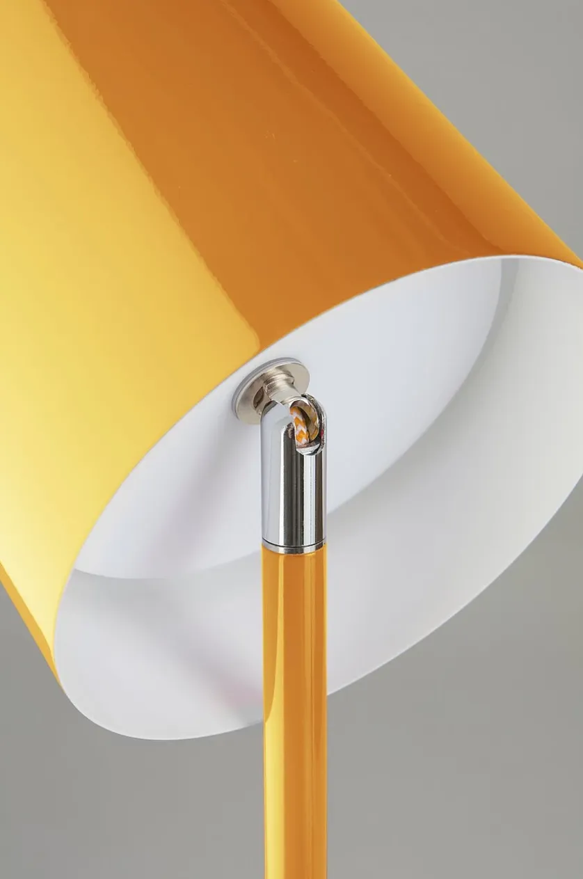 ARA Stehlampe