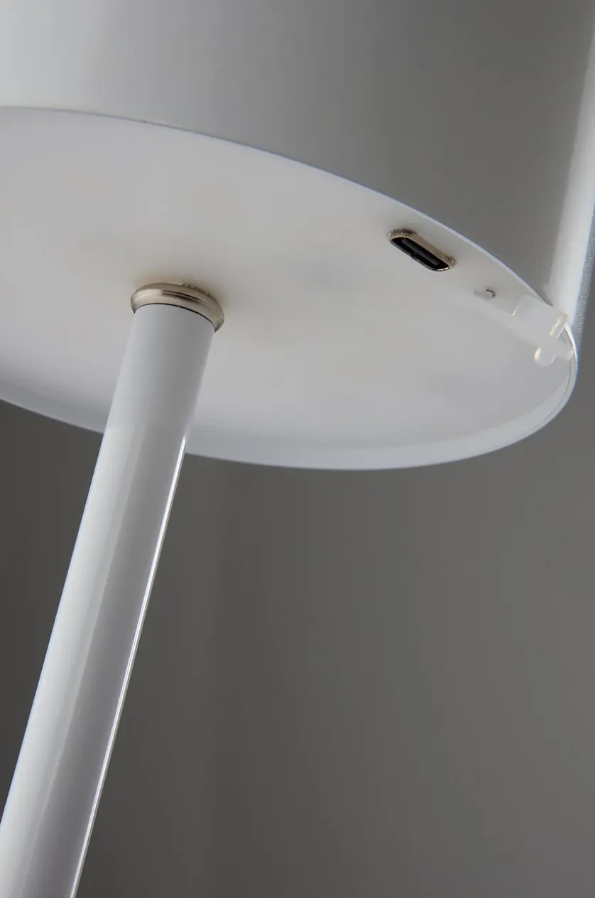 ARA Tischlampe LED tragbar