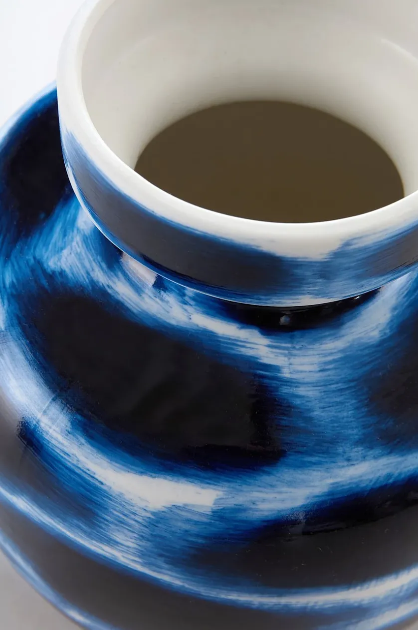 KARI Vase