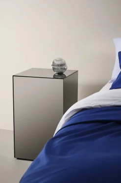MIRRE Nachttisch