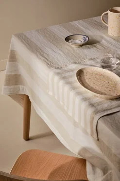 SANNE Tischdecke aus Leinen-Mix